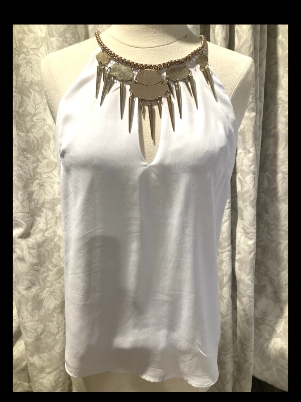 NWT bebe 2b white embellished neck tank top
